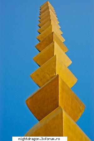 Constantin Brancusi - Coloana Infinitului - Sculptura