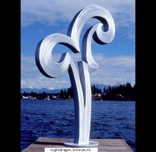 Foto Sculpturi - Steve Jensen, "Lacul" o sculptura care pare a - Sculptura