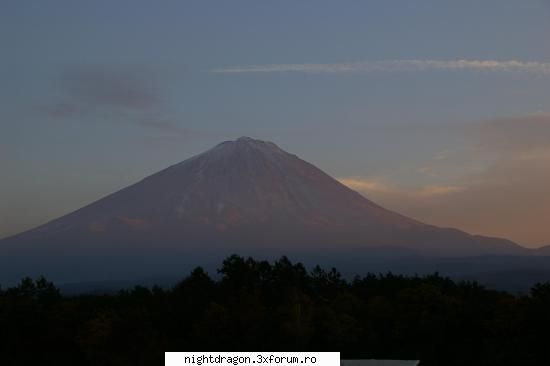 Galerie foto -locuri frumoase pe glob - muntele Fuji la apusul soarelui - Locuri frumoase
