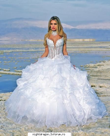 Rochii de mireasa - sexy si clasica in acelasi timp - Moda Femei